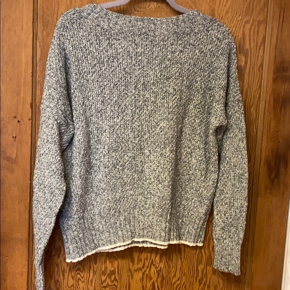 Abercrombie and Fitch sweater - Picture 5 of 5